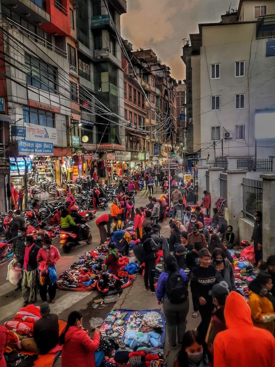 Затори, сміття та релігійні церемонії: чому у столицю Непалу неможливо  закохатися з першого погляду